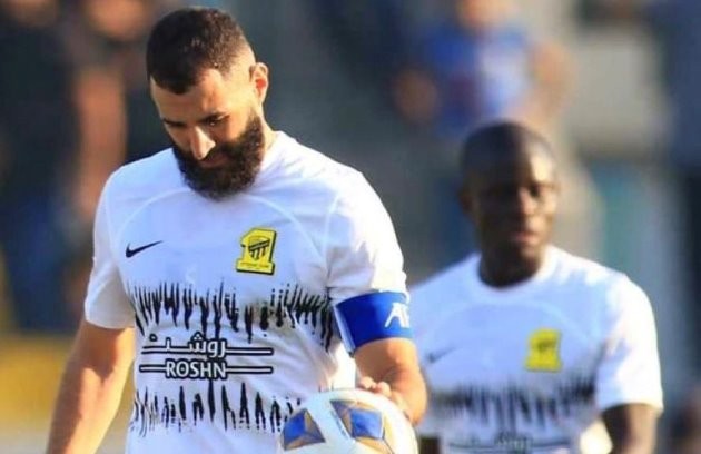Đội bóng của Benzema, Kante thua thảm Al Jawiya - Bóng Đá
