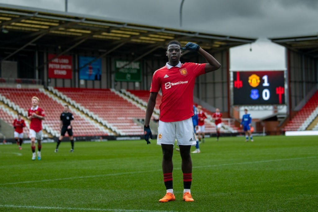 Ten Hag trình làng cầu thủ mới toanh, khá đa năng khi M.U đấu Leeds - Bóng Đá