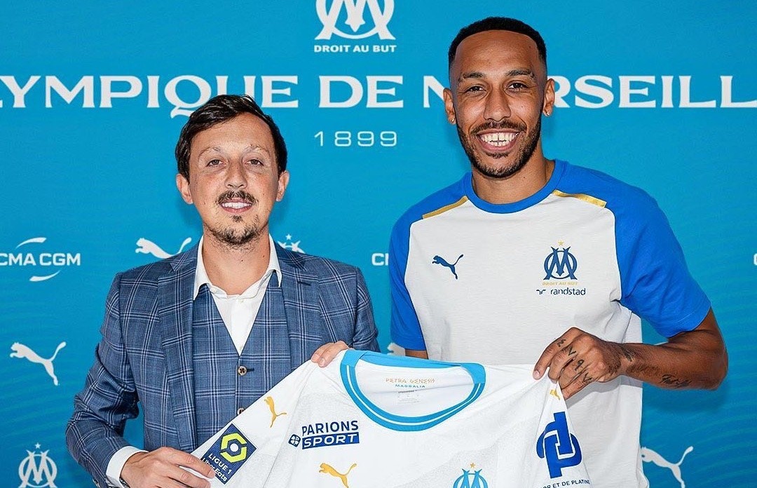 Official: Aubameyang - Bóng Đá