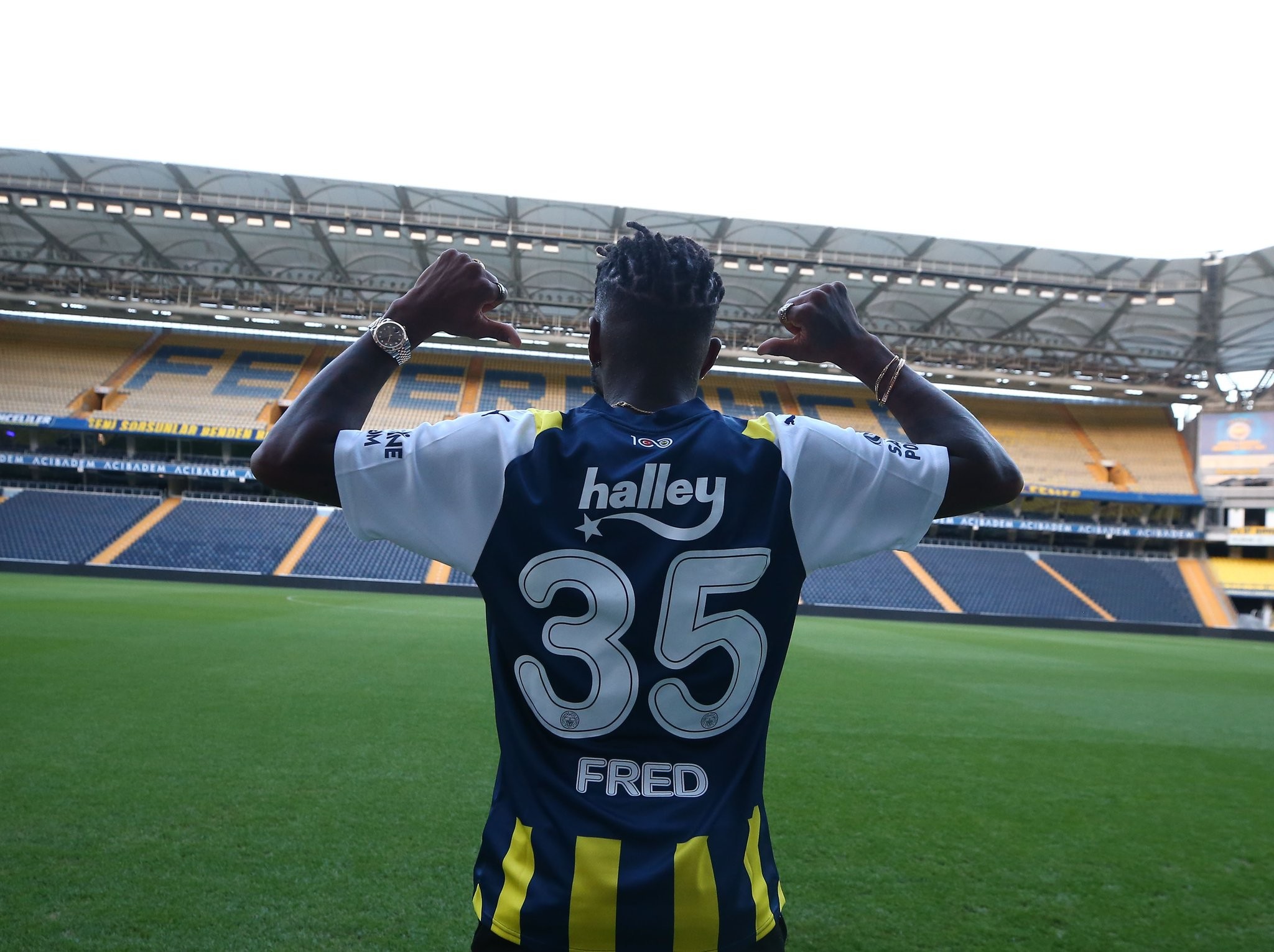 Official: Fred - Bóng Đá