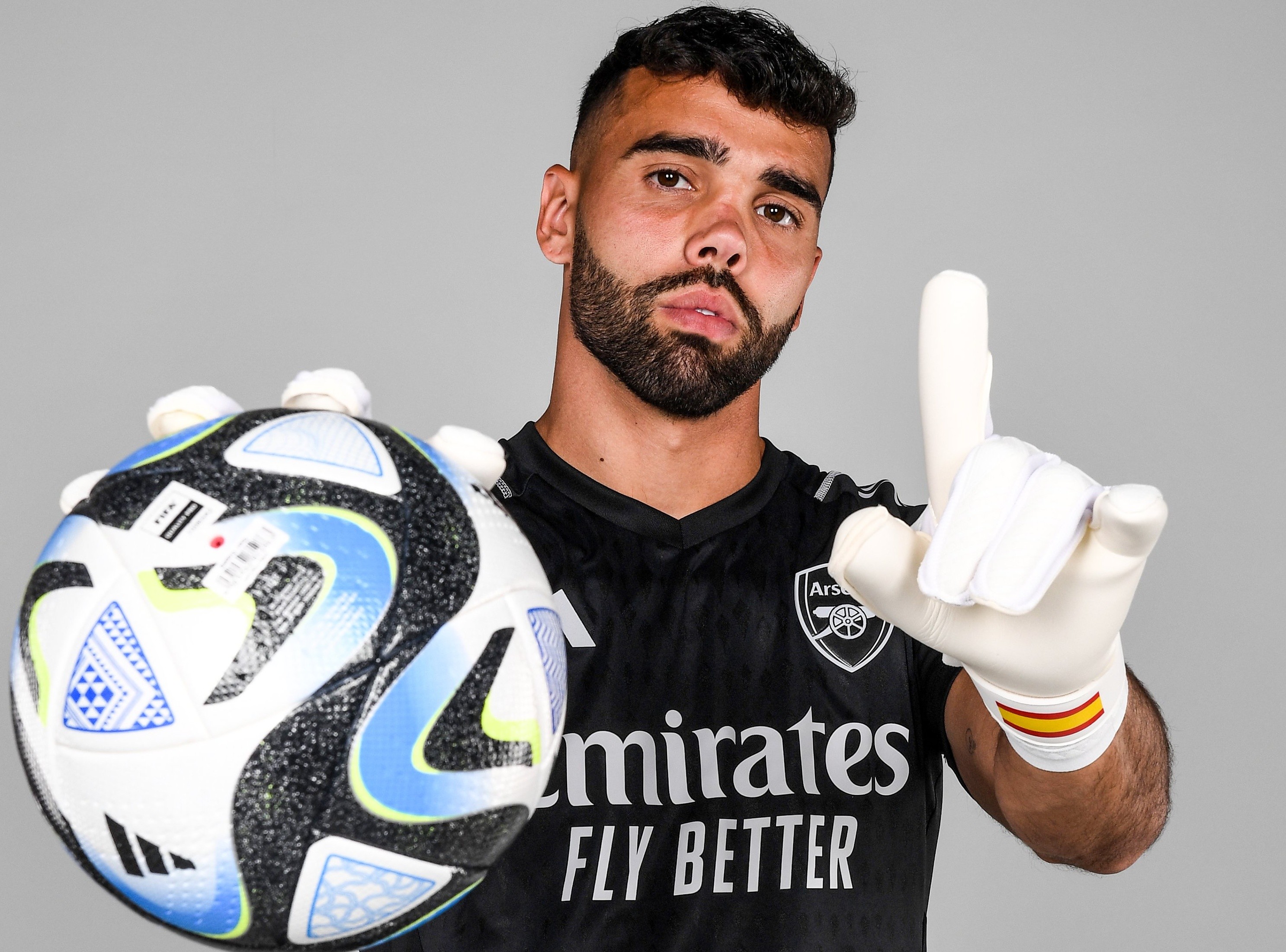 Official: Raya - Bóng Đá
