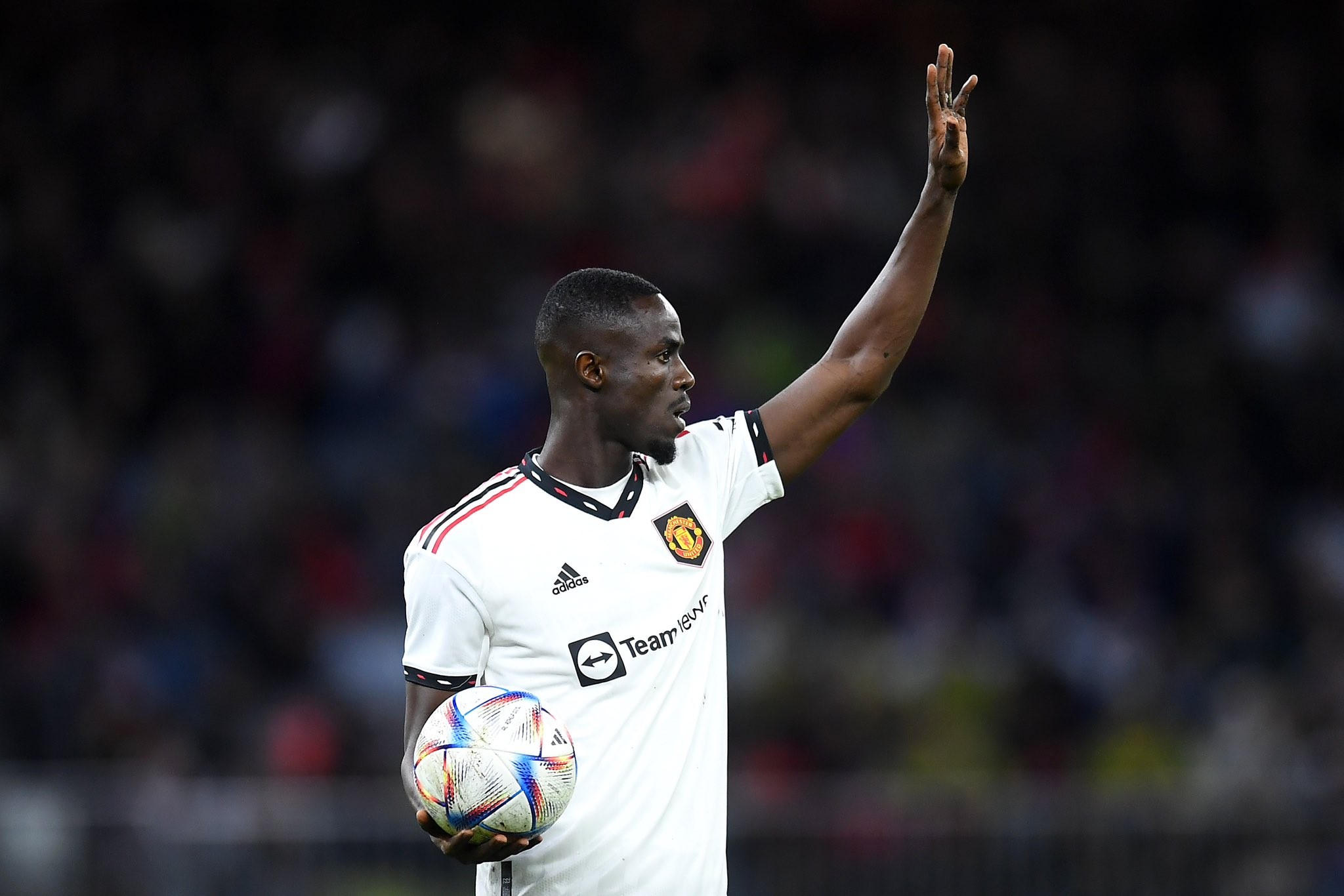 Understand Besiktas have just reached an agreement in principle with Eric Bailly on personal terms - Bóng Đá
