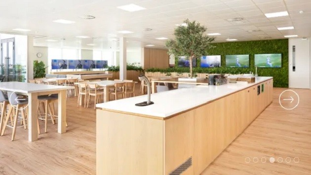 COMPLETE VAR-CE Inside £1m ‘futuristic’ VAR hub with pool table and MASSAGE AREA as ex-Premier League ref blasts it as ‘holiday camp’ - Bóng Đá