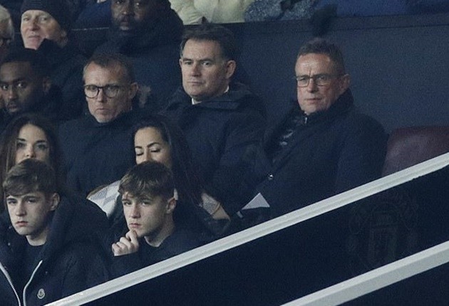 Rangnick vỗ tay khi Ronaldo ghi bàn - Bóng Đá