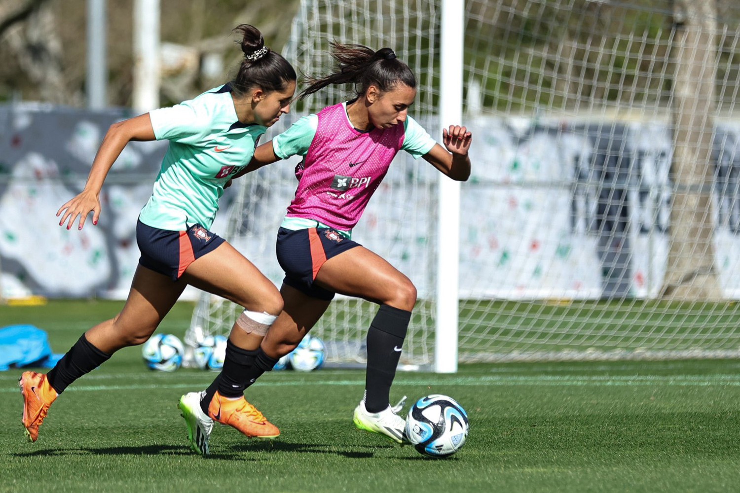 Ronaldo cổ vũ Bồ Đào Nha đấu nữ Việt Nam ở World Cup 2023 - Bóng Đá