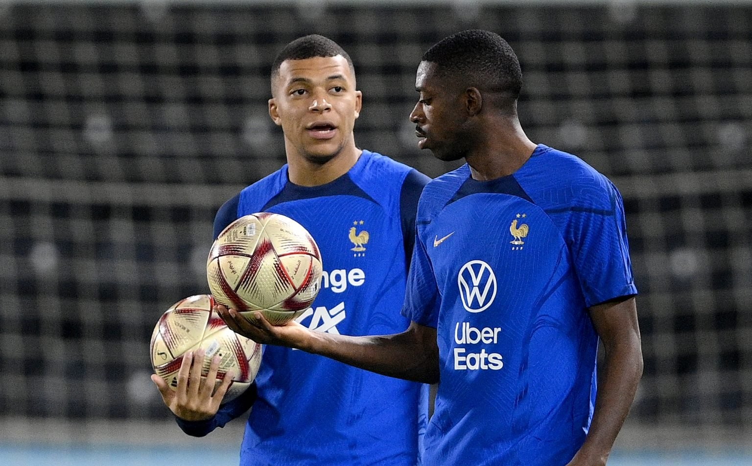 PSG eyeing a move for Barcelona attacker as part of plan to convince Mbappe to stay - Bóng Đá