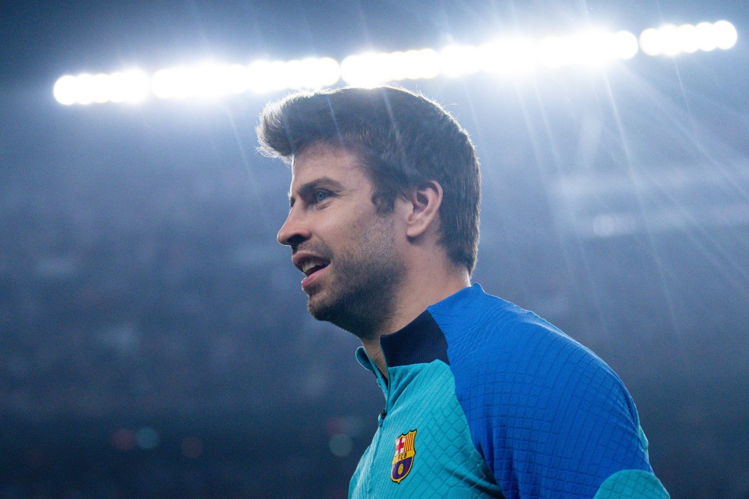 Pique 'tặng' Barca số tiền nợ khổng lồ - Bóng Đá