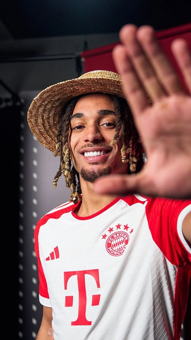 Bayern ra mắt Sacha Boey - Bóng Đá