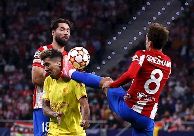 Con trai nhận thẻ đỏ, cha Griezmann bức xúc với Ibrahimovic - Bóng Đá