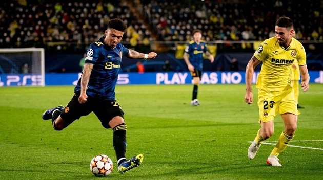 Donny van de Beek's touching moment with Jadon Sancho at full-time - Bóng Đá