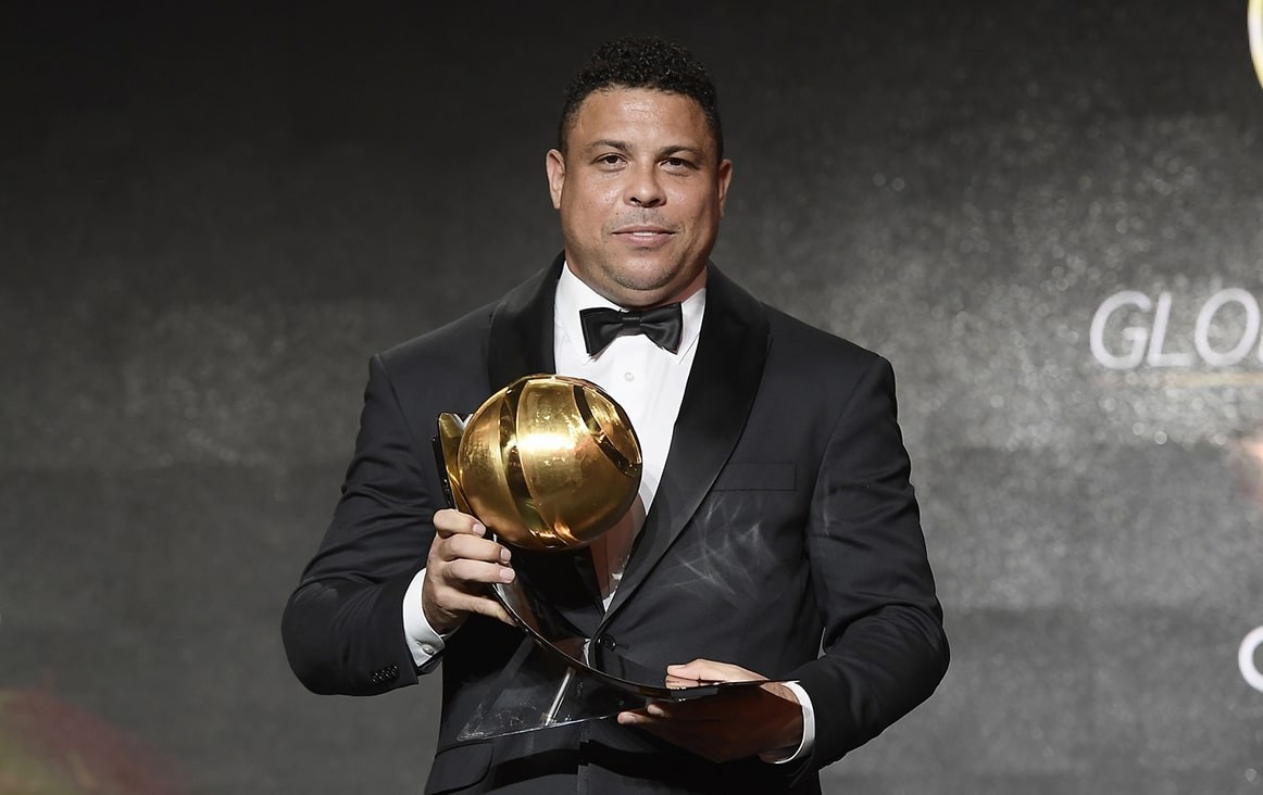 Ronaldo makes one-word prediction on title race between Liverpool, Man City and Arsenal - Bóng Đá