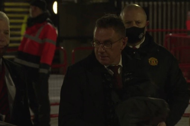 Rangnick vỗ tay khi Ronaldo ghi bàn - Bóng Đá