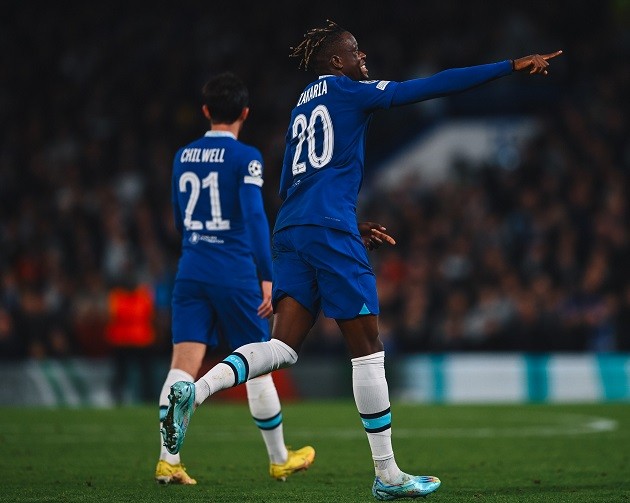 Giroud góp công ghi 4 bàn, Milan nắm tay Chelsea vào vòng knock-out - Bóng Đá