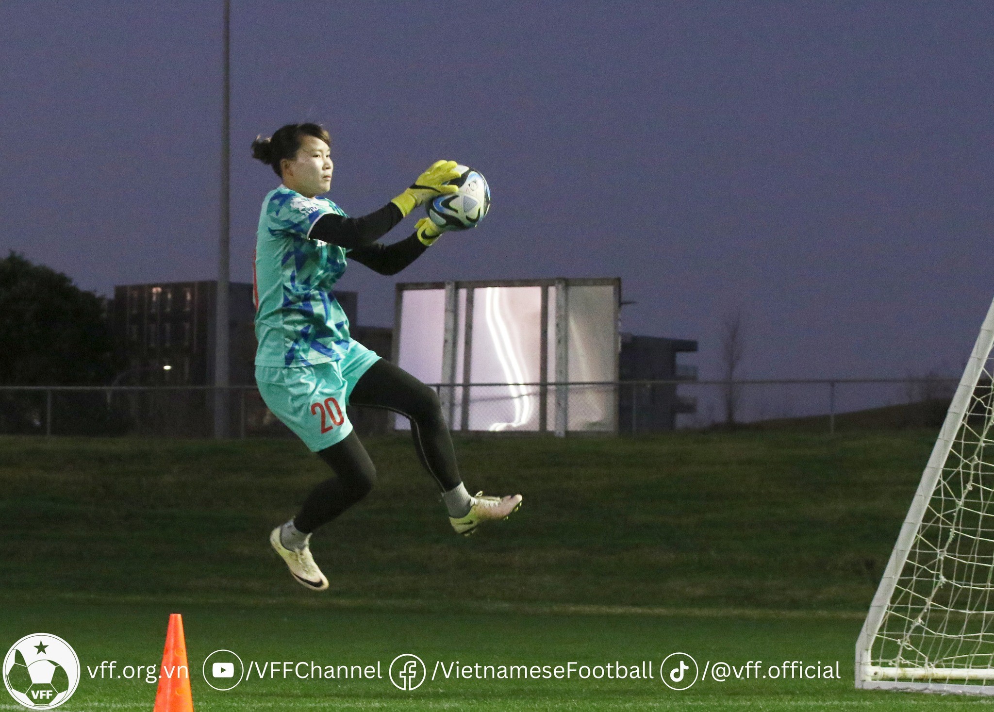 FIFA 'chăm sóc' đặc biệt với tuyển nữ Việt Nam - Bóng Đá