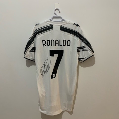 Ronaldo ủng hộ các nạn nhân thảm họa động đất Thổ Nhĩ Kỳ - Bóng Đá