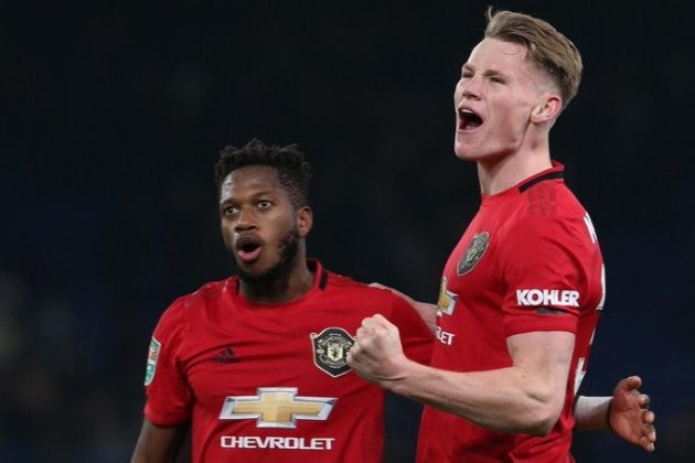 Tại sao Man Utd thích dùng Fred ở hàng tiền vệ? - Bóng Đá