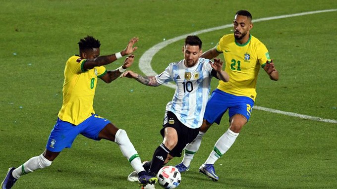 Fred xuất sắc có trận đấu để đời trước Argentina, làm Messi lu mờ - Bóng Đá