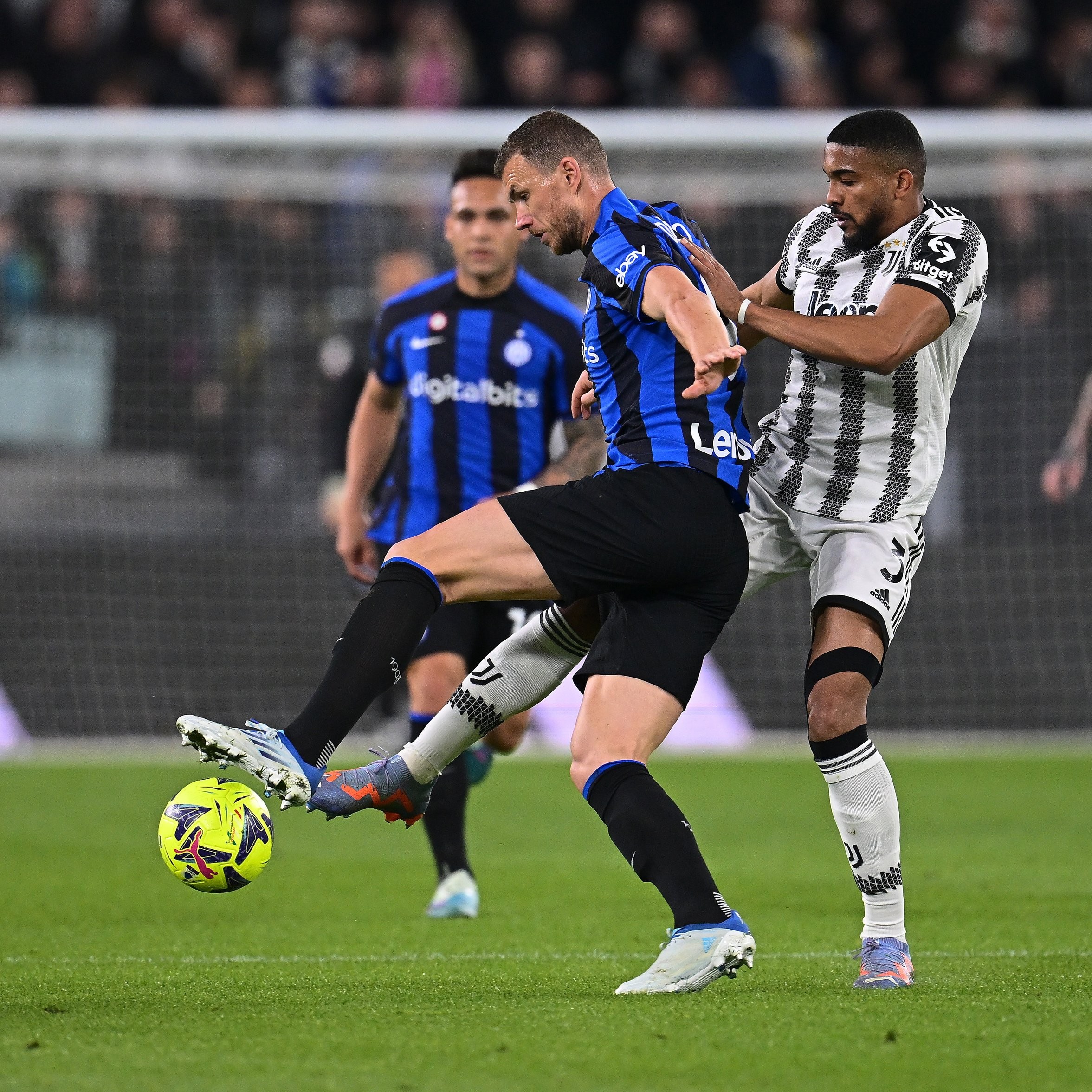 Juve vs Inter:  Ảnh review trận xb trong khung 4h - 4h30 - Bóng Đá