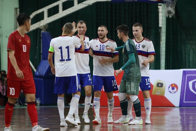 Tuyển futsal Việt Nam hòa 3-3 với đội tốp 4 thế giới - Bóng Đá