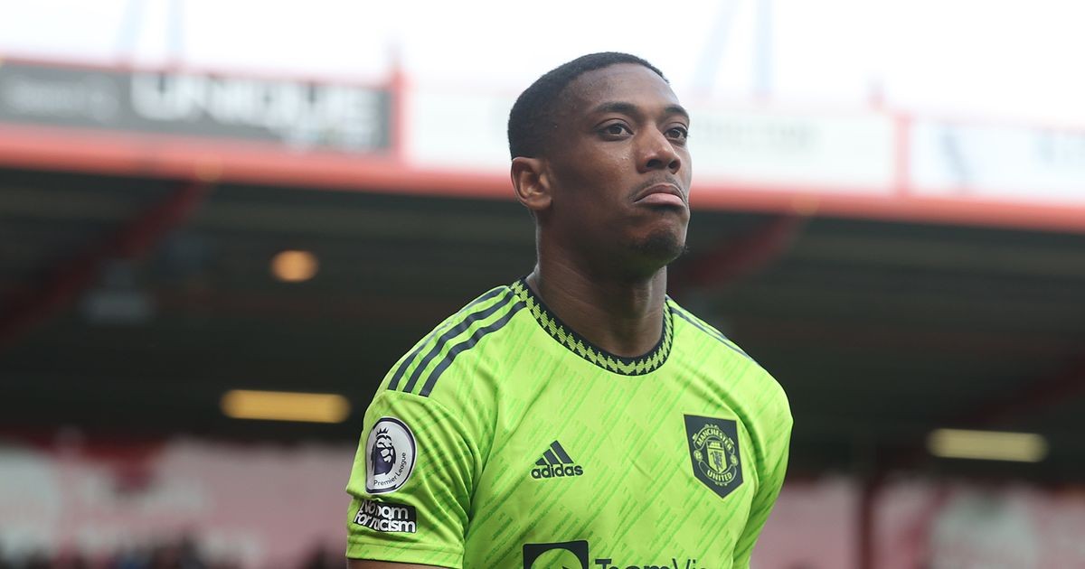 Chuyện gì đang xảy ra với Anthony Martial? - Bóng Đá
