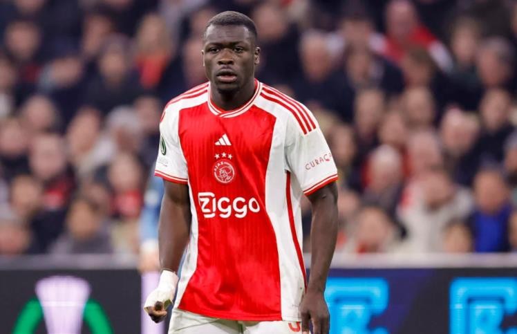 Arsenal could sign powerful £14m striker who jumps higher than Cristiano Ronaldo this summer - Bóng Đá