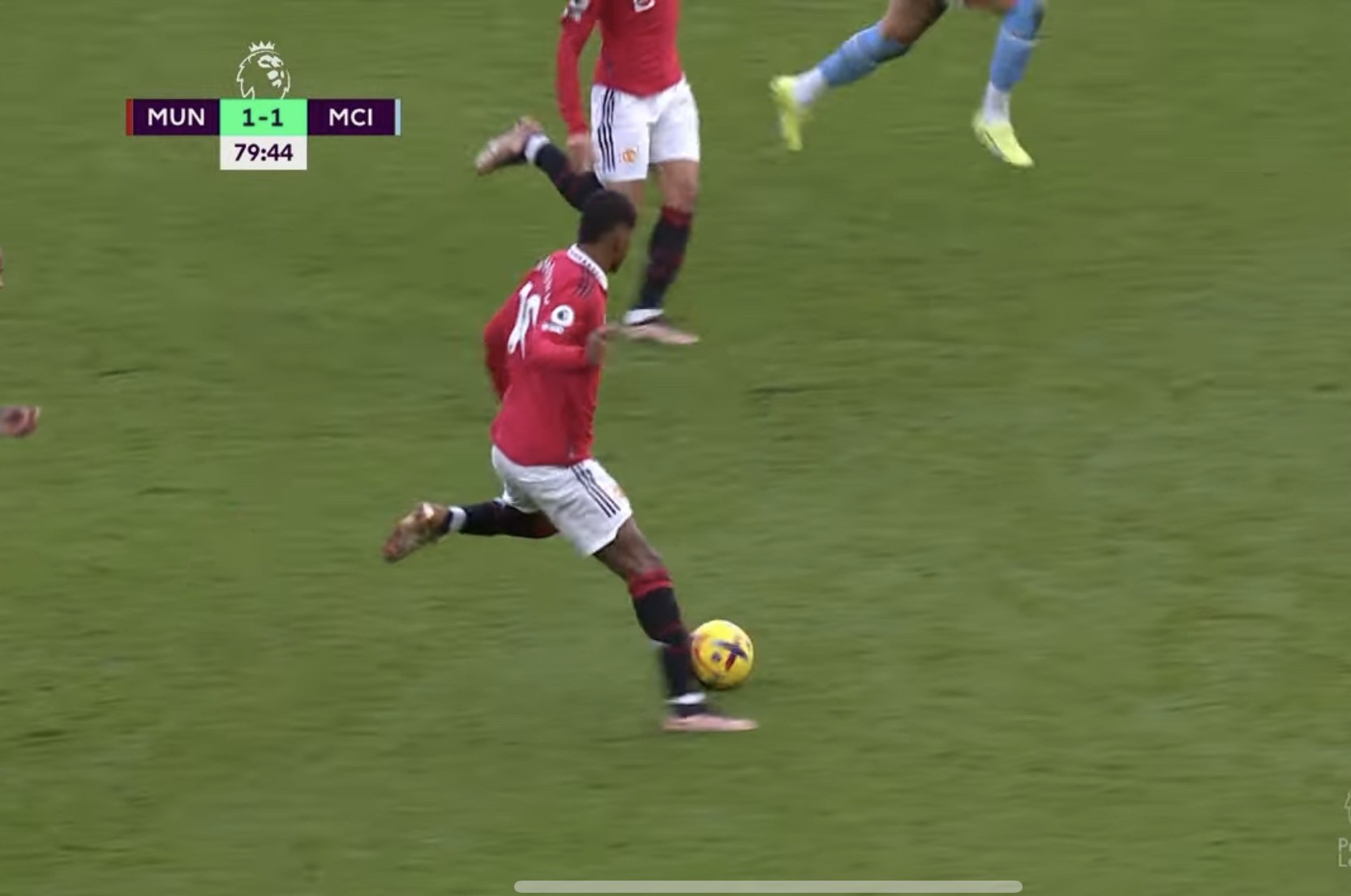 Vết gợn trận Man Utd 2-1 Man City - Bóng Đá