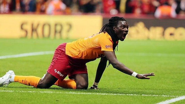 Bafetimbi Gomis: Kẻ chinh phạt bền bỉ - Bóng Đá