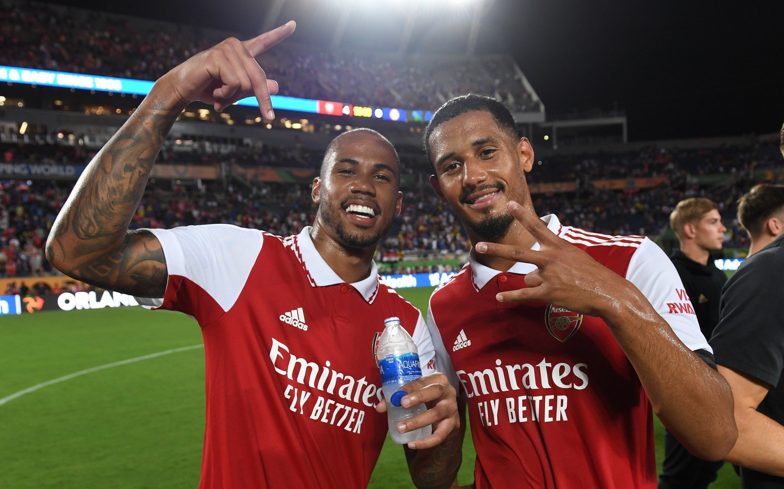 Arsenal đang có cặp trung vệ hay nhất kể từ mùa giải bất bại - Bóng Đá