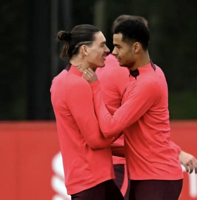 GAKPO SUMS UP HIS FIRST LIVERPOOL TRAINING SESSION WITH 3-WORD MESSAGE - Bóng Đá