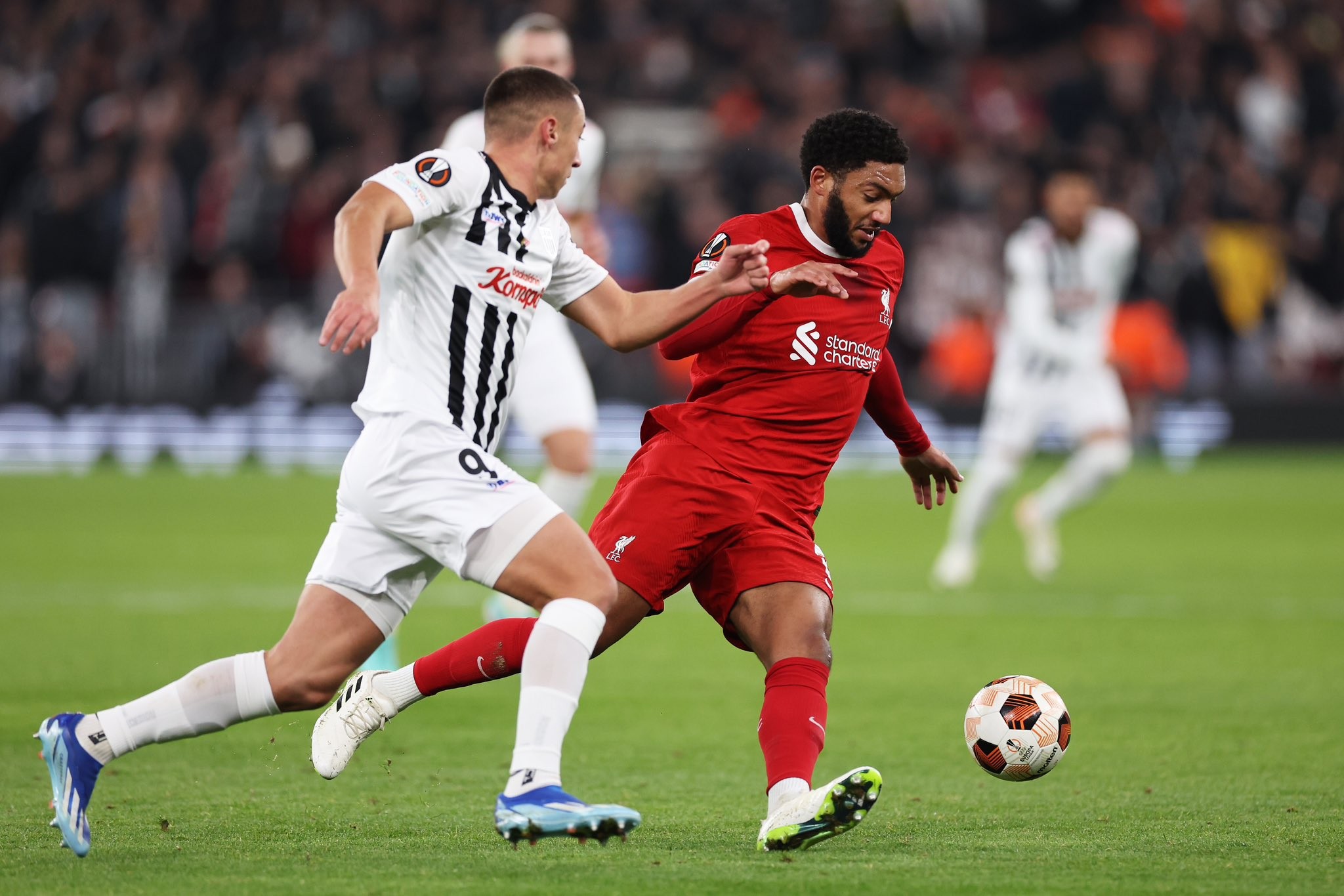 Liverpool’s 83-touch colossus just posted a 10/10 defensive performance vs LASK - Bóng Đá