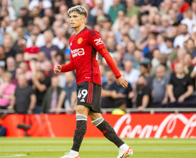 MUTV pundit pins blame on Manchester United star who showed no ‘desire’ to stop the first Tottenham goal - Bóng Đá