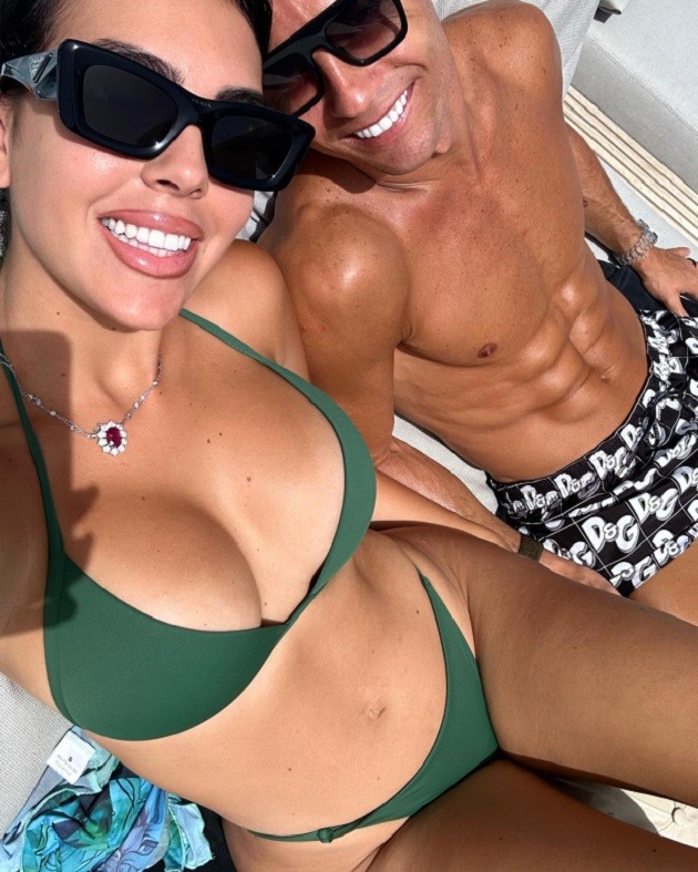 Georgina Rodriguez stuns as Cristiano Ronaldo’s girlfriend puts on seductive display for new clothing brand - Bóng Đá