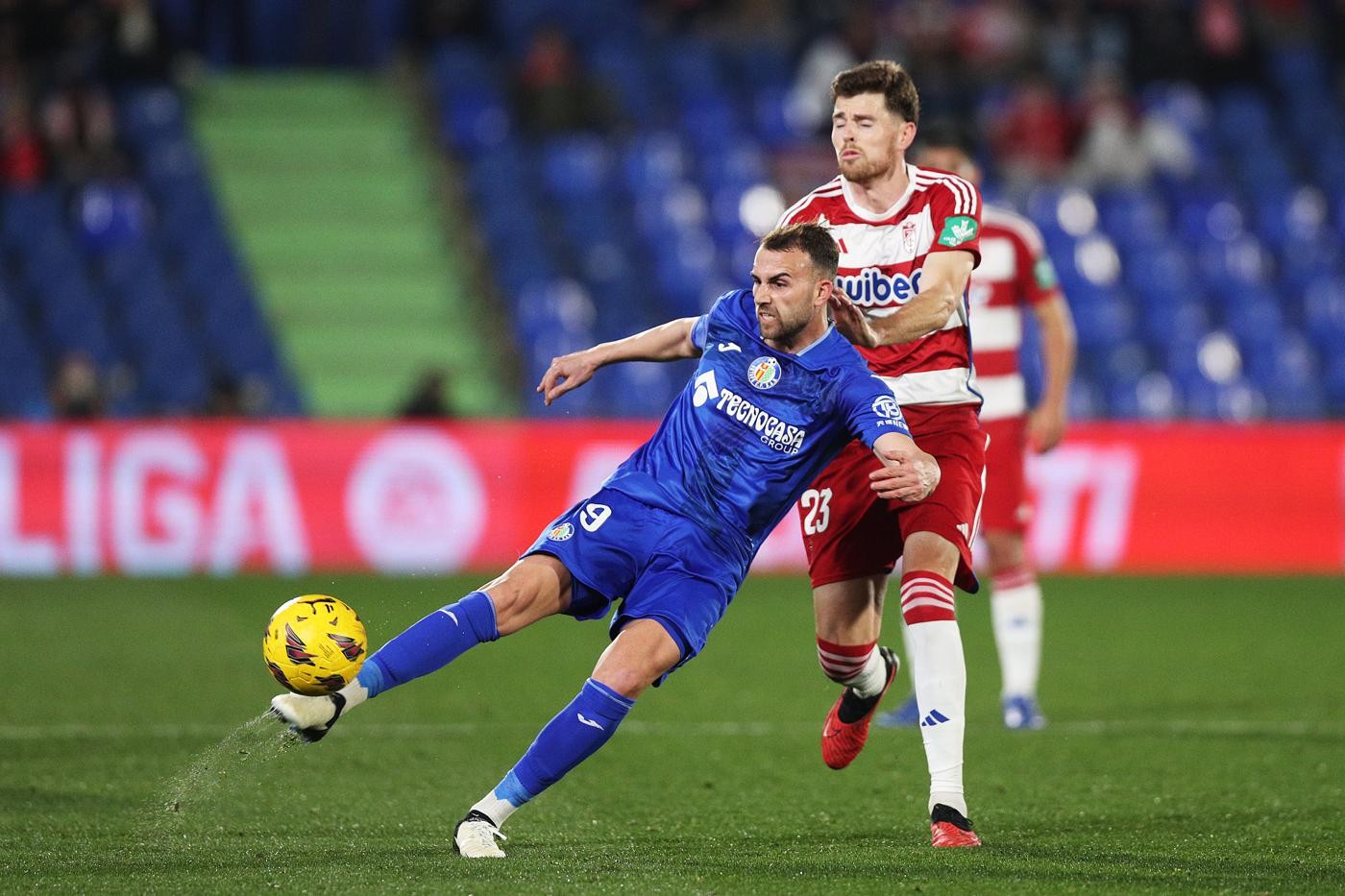 Mason Greenwood quá tinh quái - Bóng Đá