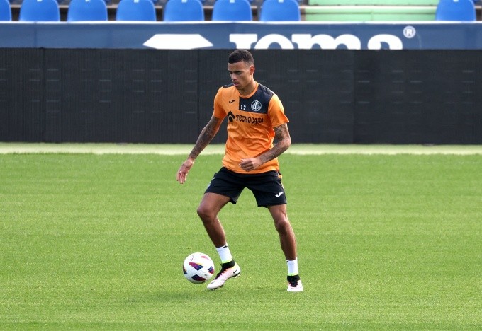 Greenwood gây choáng, liên tục xử lý đẳng cấp ở CLB mới - Bóng Đá