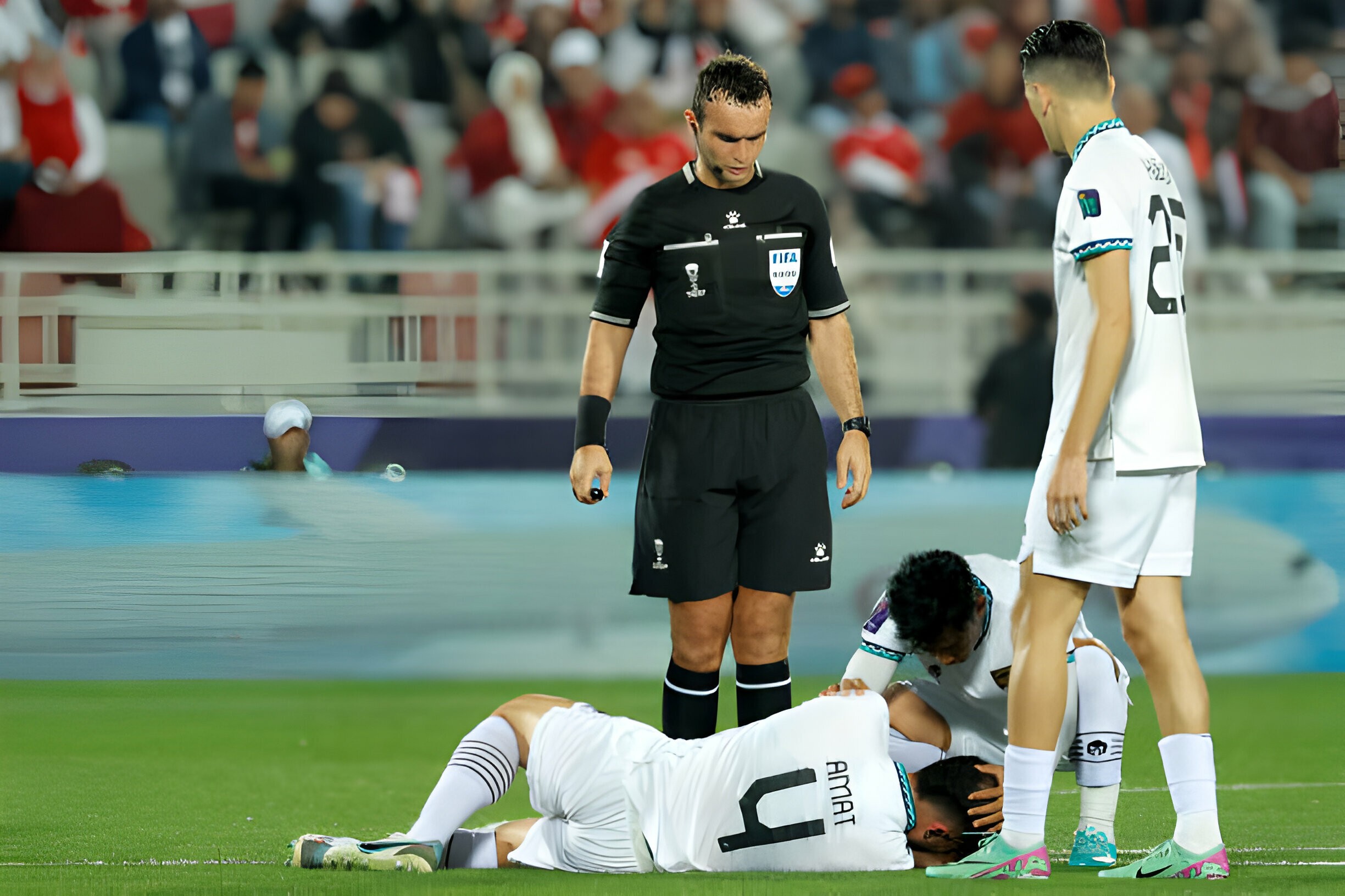 TRỰC TIẾP Việt Nam 0-1 Indonesia (H2): Việt Anh cản phá đẳng cấp  - Bóng Đá