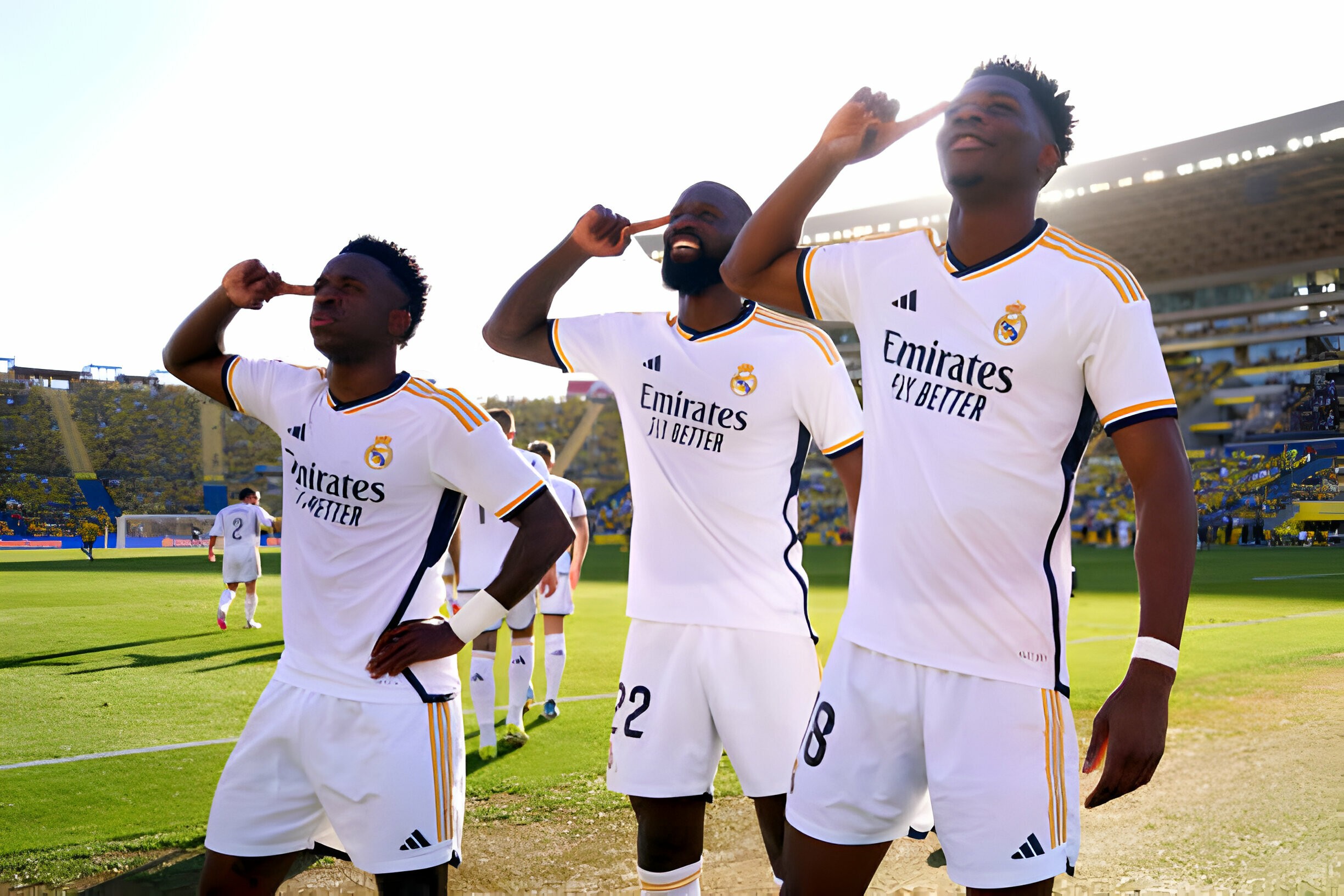 Real Madrid picked up another huge three points on Saturday afternoon as they defeated Las Palmas in Gran Canaria.  - Bóng Đá