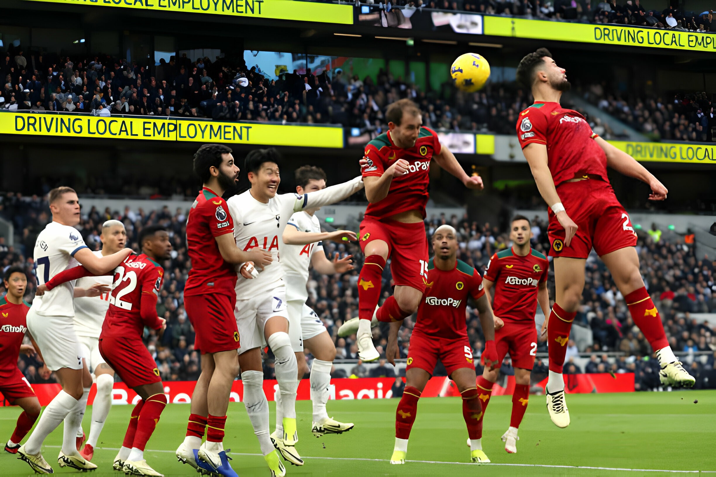 Tottenham vs Wolves - Bóng Đá