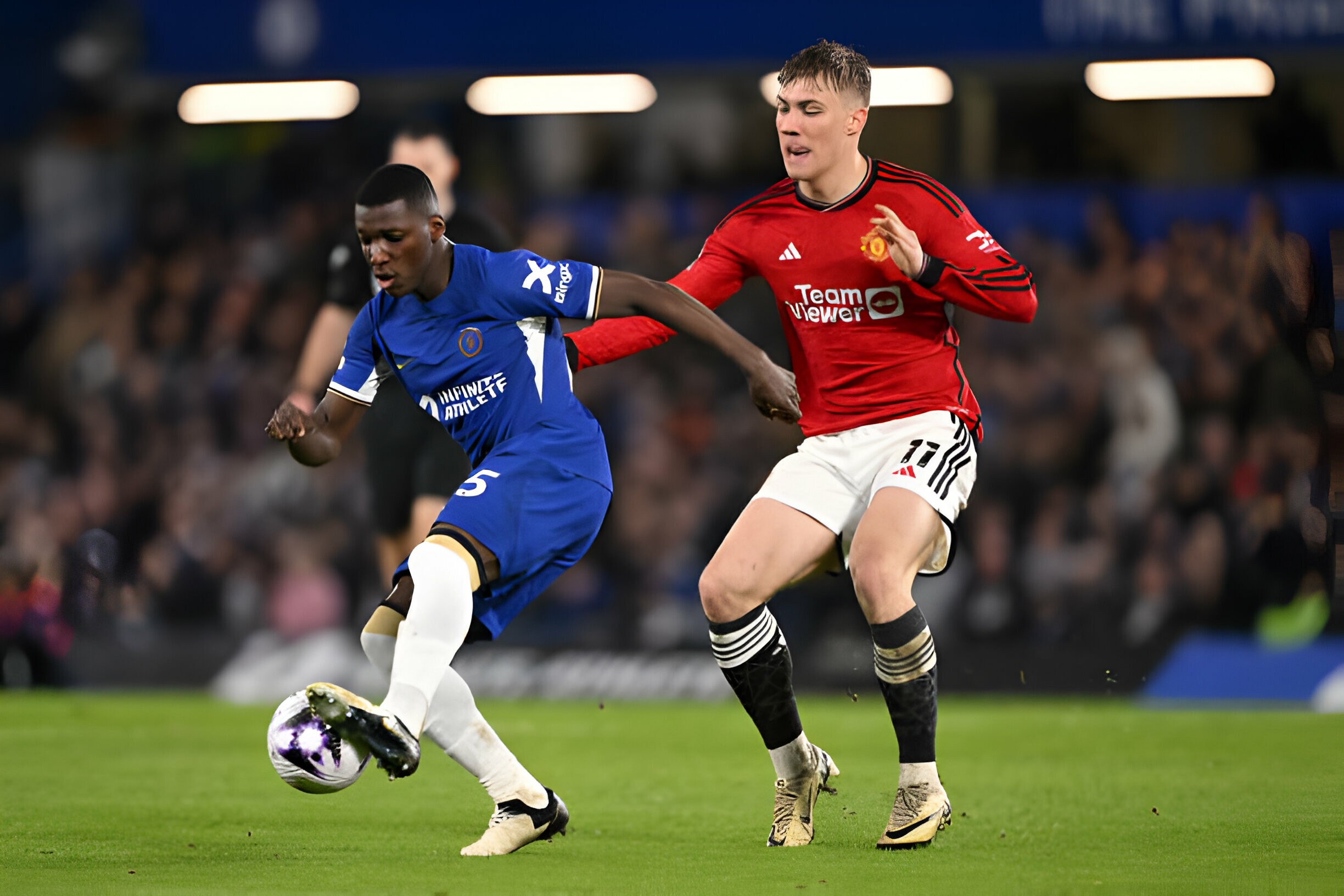 TRỰC TIẾP Chelsea 2-2 Man United (H2): Hai đội liên tục ăn miếng trả miếng  - Bóng Đá