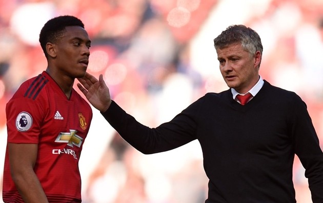 Anthony Martial has had Ole Gunnar Solskjaer on his case away from pitch at Man Utd - Bóng Đá