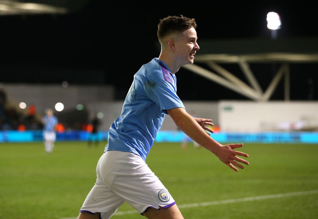 Man Utd & Liverpool eyeing City prospect McAtee - Bóng Đá