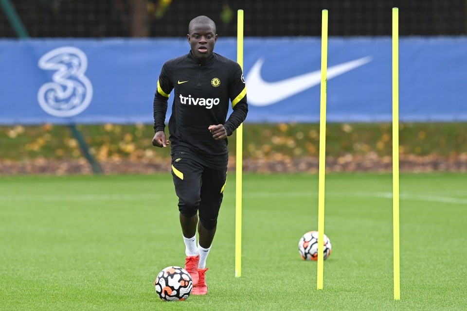  N’Golo Kante returns to training after self-isolating following COVID-19 diagnosis  - Bóng Đá