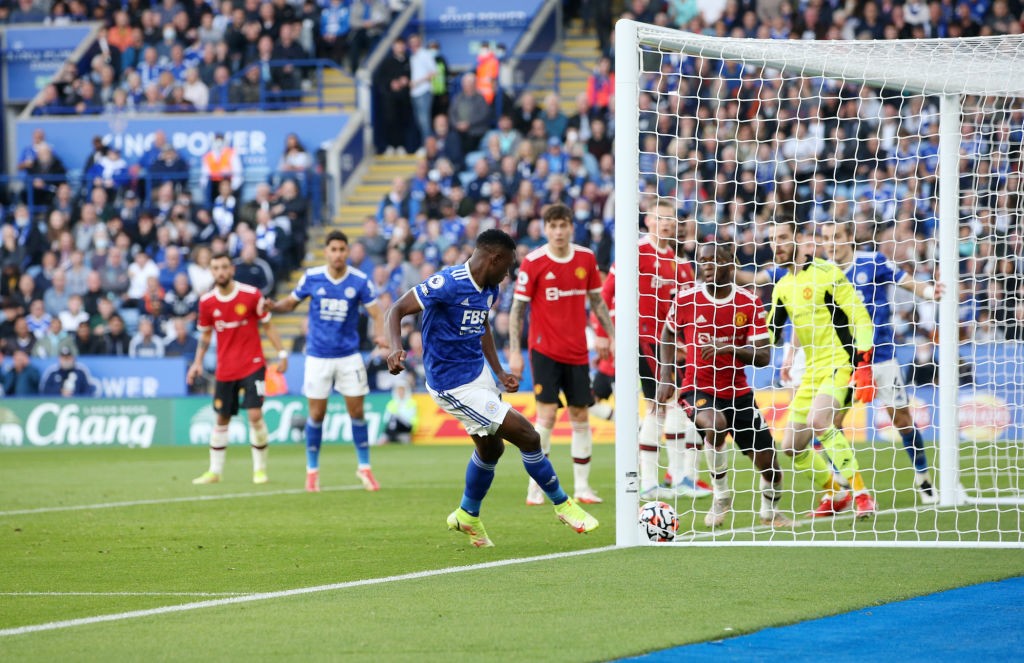 Manchester United have to improve defensively especially from set pieces - Bóng Đá