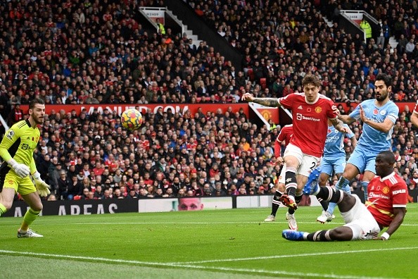 Khiến Man United thua đau, Eric Bailly phá vỡ im lặng - Bóng Đá