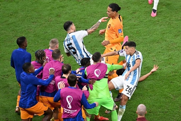 Chức vô địch World Cup của Messi có được dàn xếp như Louis van Gaal tuyên bố? - Bóng Đá