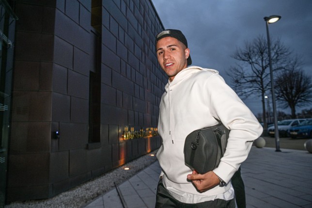 Enzo Fernendez threatened to never play for Benfica again and return to Argentina unless he got Chelsea move - Bóng Đá