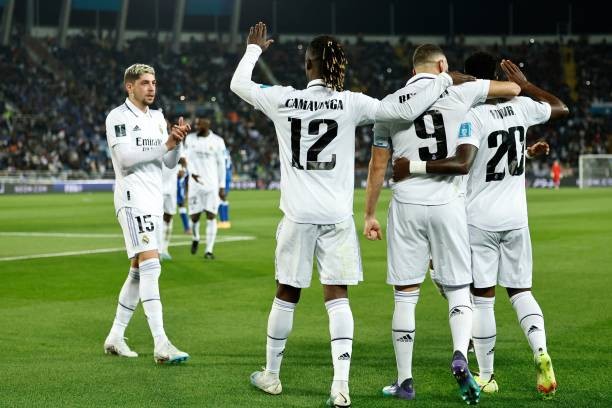 8 bàn điên rồ, Real Madrid bước lên đỉnh thế giới - Bóng Đá