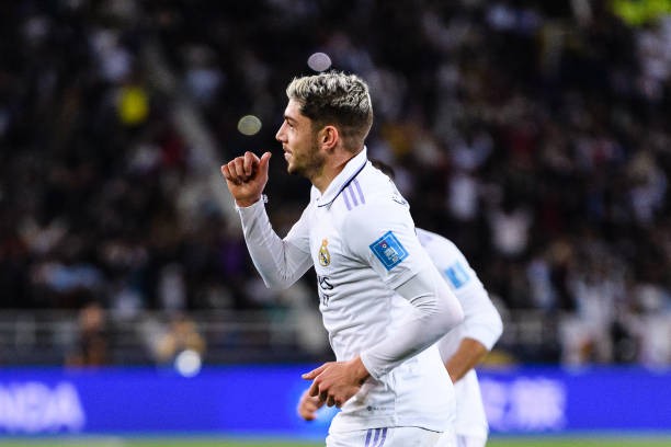 8 bàn điên rồ, Real Madrid bước lên đỉnh thế giới - Bóng Đá
