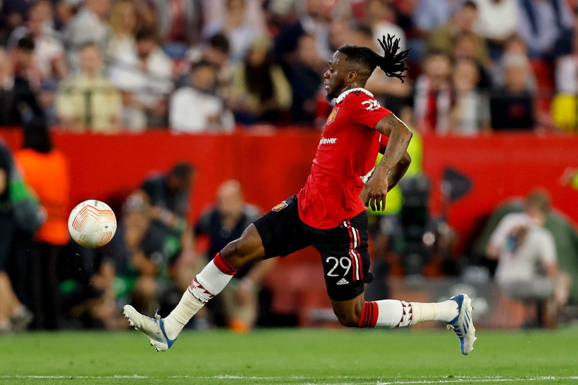 Ten Hag We had a big chance with Aaron Wan-Bissaka - Bóng Đá