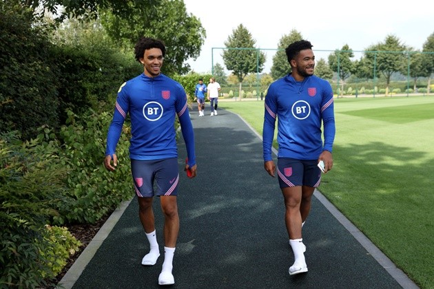 Jamie Carragher has suggested that Chelsea star Reece James is much quicker than Liverpool’s Trent Alexander-Arnold - Bóng Đá