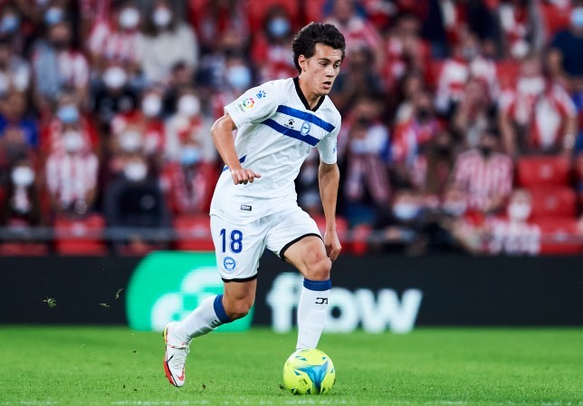 Man Utd consider terminating winger Facundo Pellistri’s loan spell early with key decision planned - Bóng Đá
